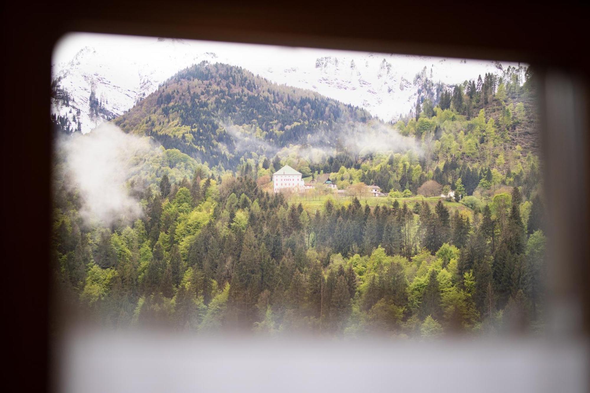 Alpedale Hotel Оваро Екстериор снимка